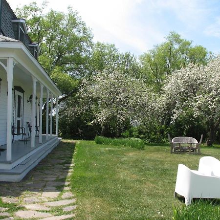 Auberge Le 112 Saint Andre De Kamouraska Bagian luar foto