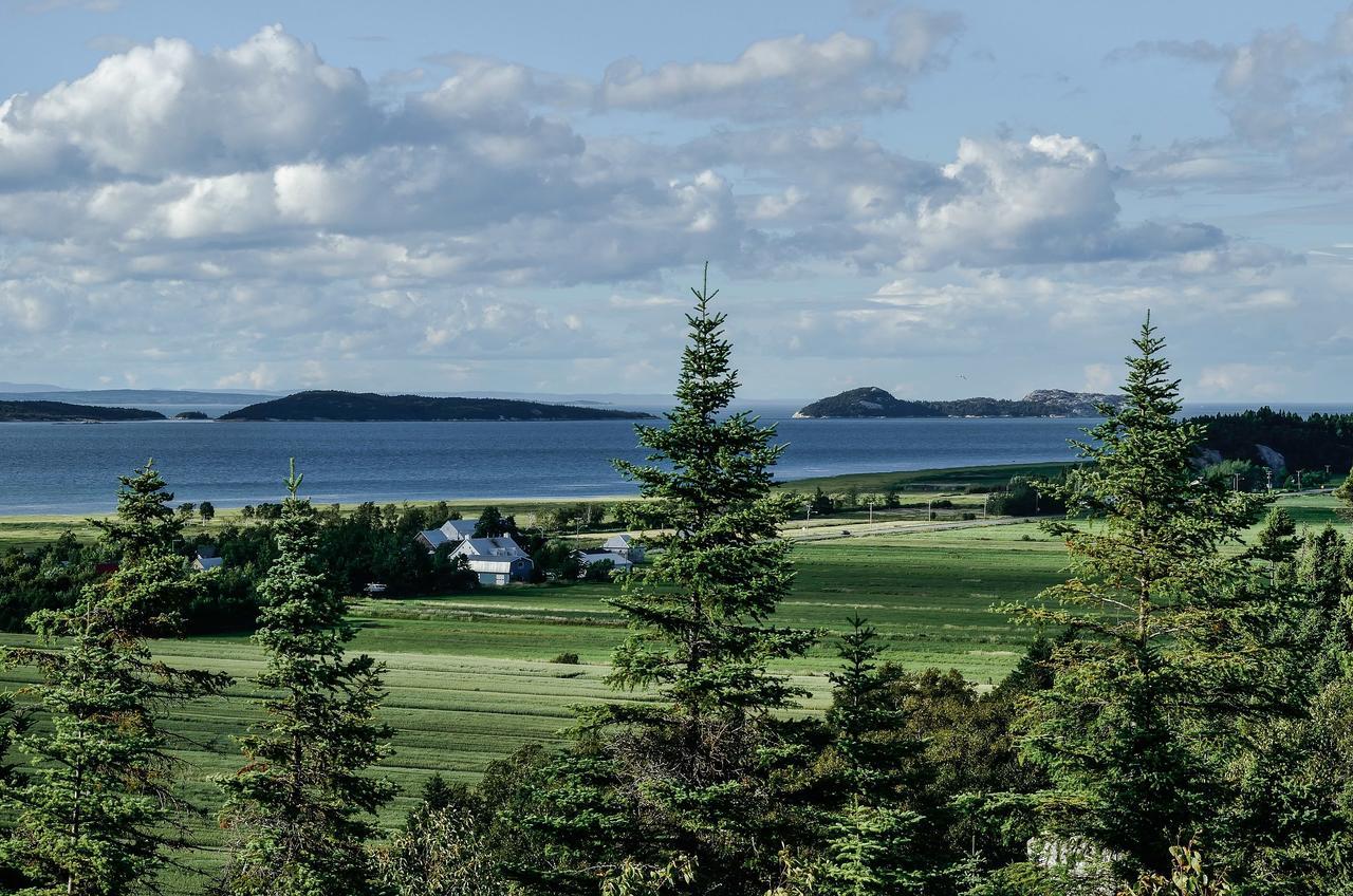 Auberge Le 112 Saint Andre De Kamouraska Bagian luar foto