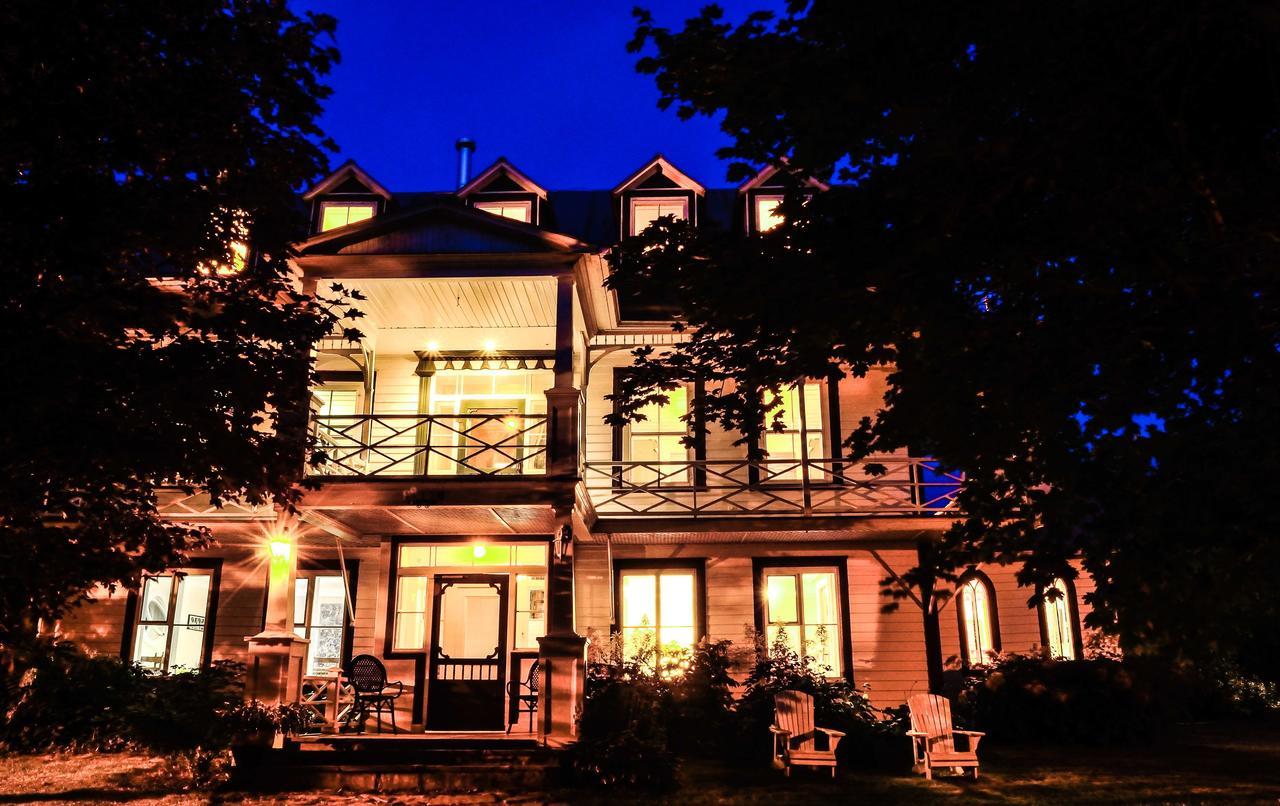 Auberge Le 112 Saint Andre De Kamouraska Bagian luar foto
