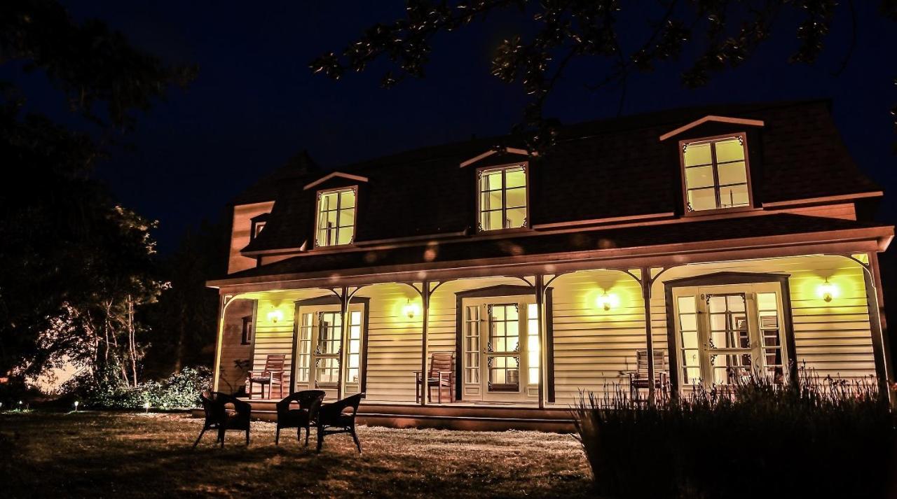 Auberge Le 112 Saint Andre De Kamouraska Bagian luar foto