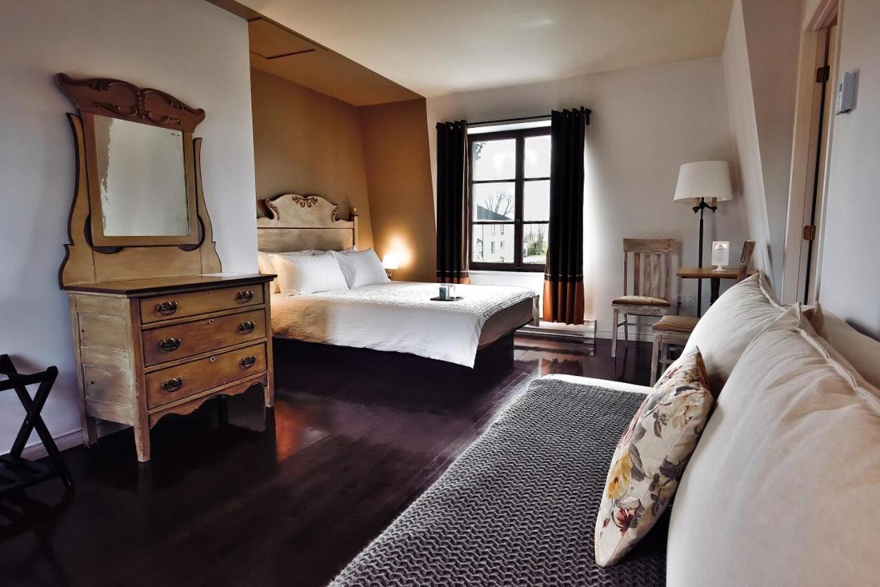 Auberge Le 112 Saint Andre De Kamouraska Bagian luar foto